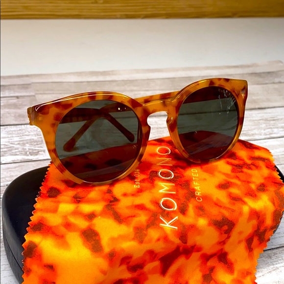 KOMONO Sunglasses Lulu tortoise cateye round brown orange main image 7